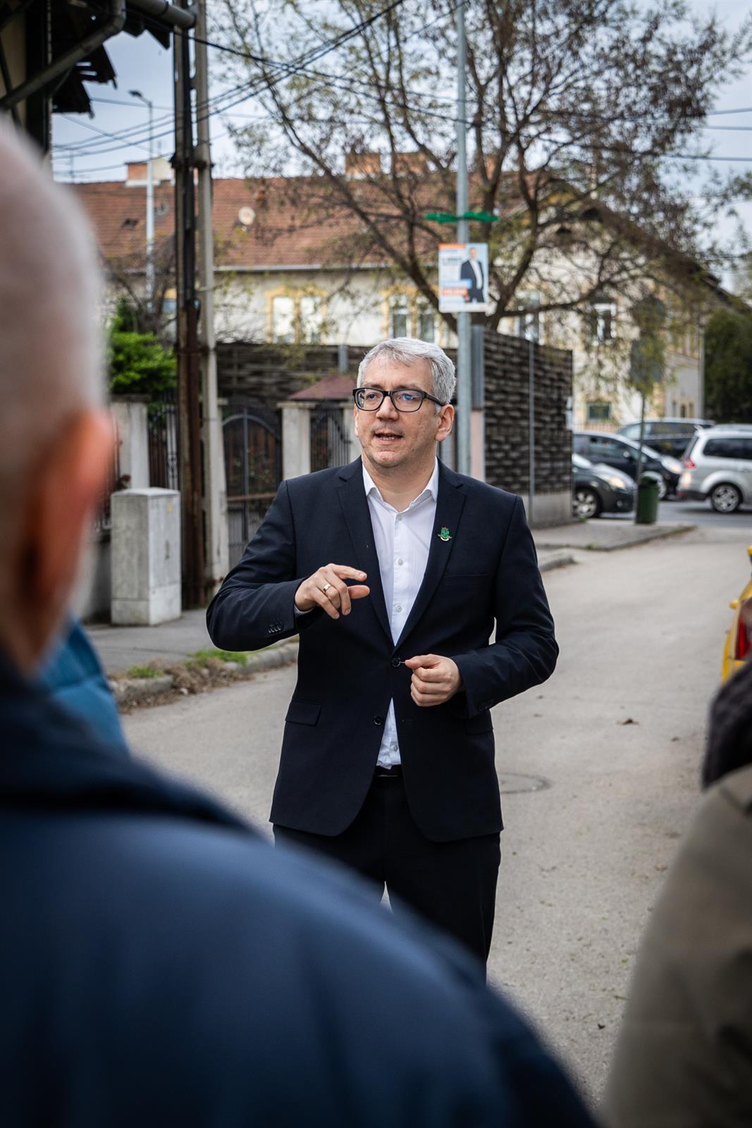 Lakossági beszélgetés a kerületben
